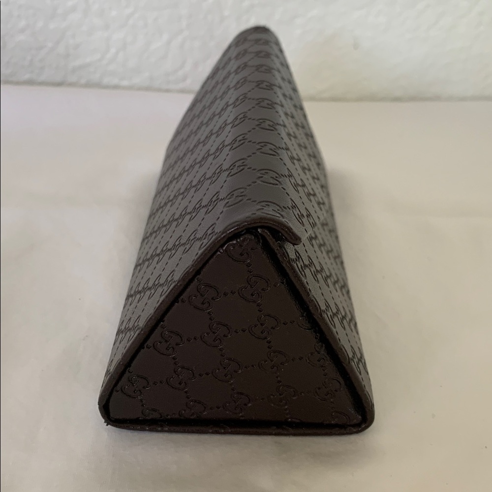 Gucci Black Frame Sunglasses - Picture 11 of 15